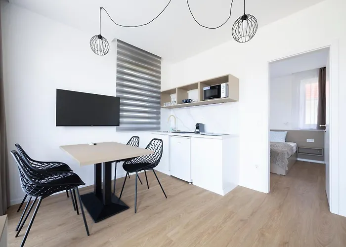 Oliver Apartament Kehidakustány