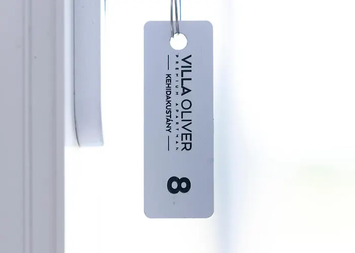 Oliver דירה Kehidakustány